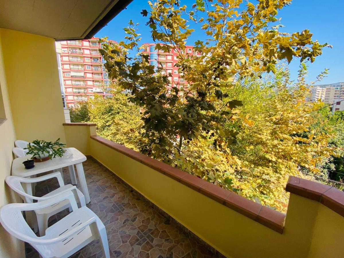 Vlorë Iljazi'S Apartaments מראה חיצוני תמונה