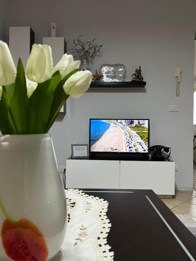Vlorë Iljazi'S Apartaments מראה חיצוני תמונה
