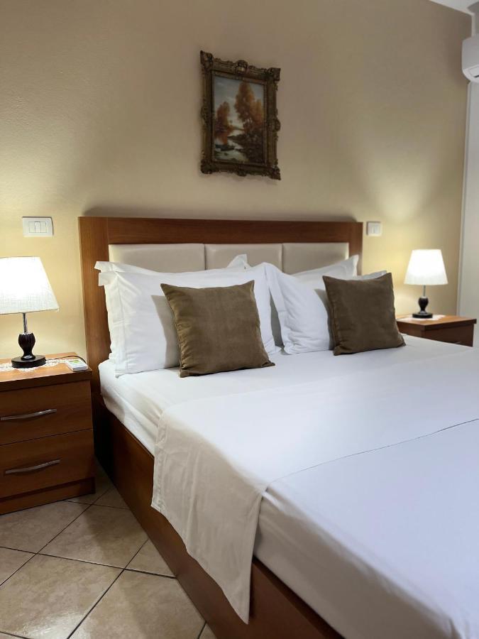 Vlorë Iljazi'S Apartaments מראה חיצוני תמונה