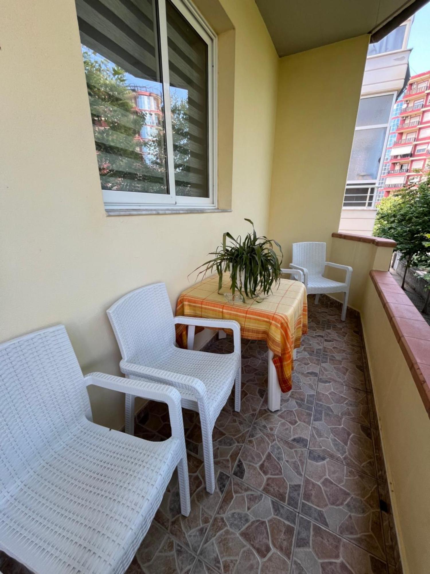 Vlorë Iljazi'S Apartaments מראה חיצוני תמונה