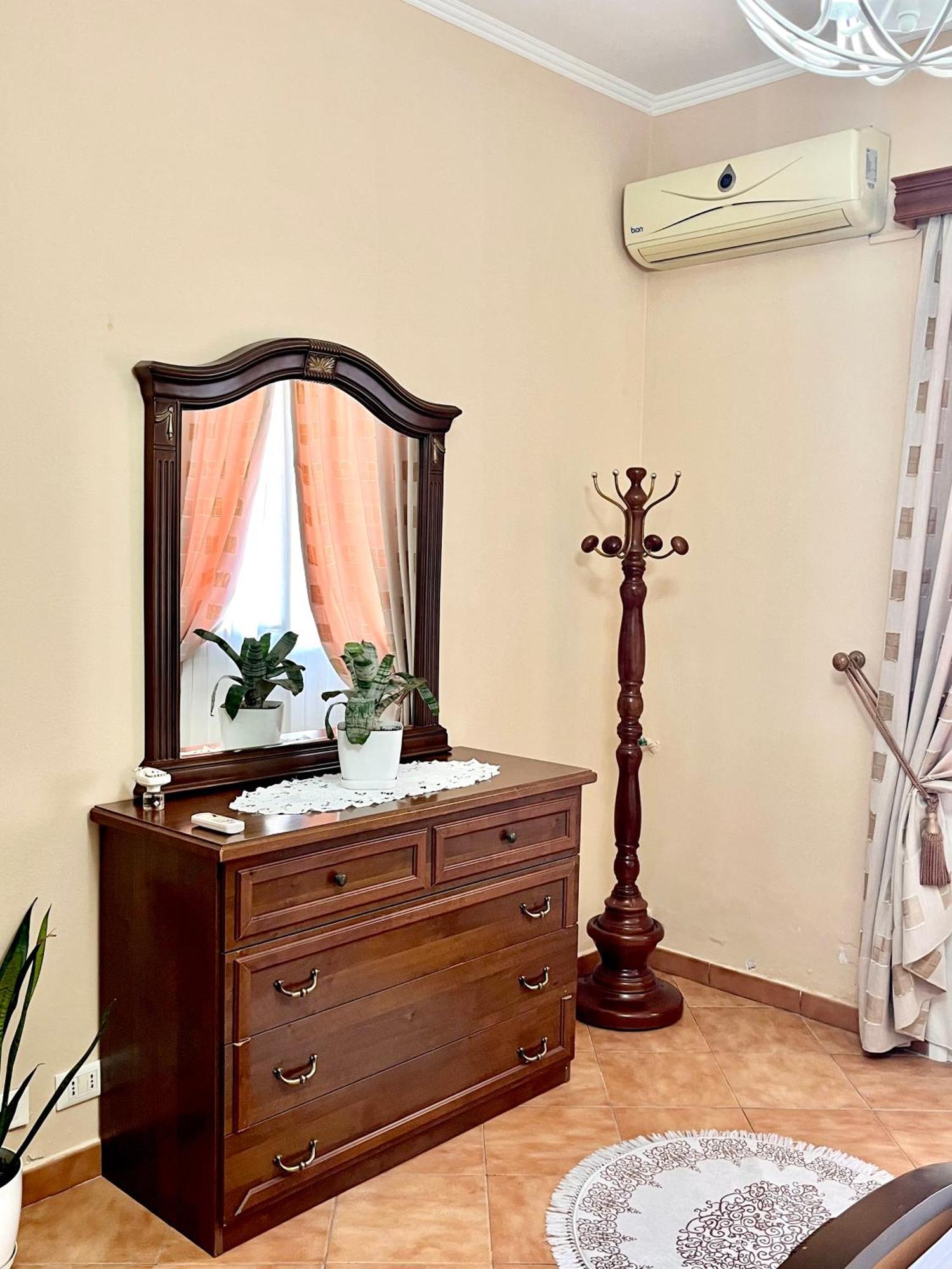 Vlorë Iljazi'S Apartaments מראה חיצוני תמונה