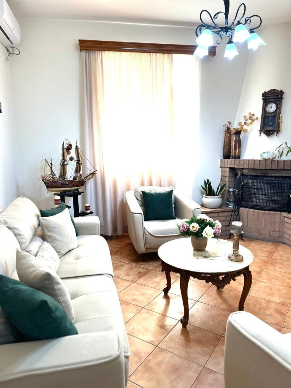 Vlorë Iljazi'S Apartaments מראה חיצוני תמונה