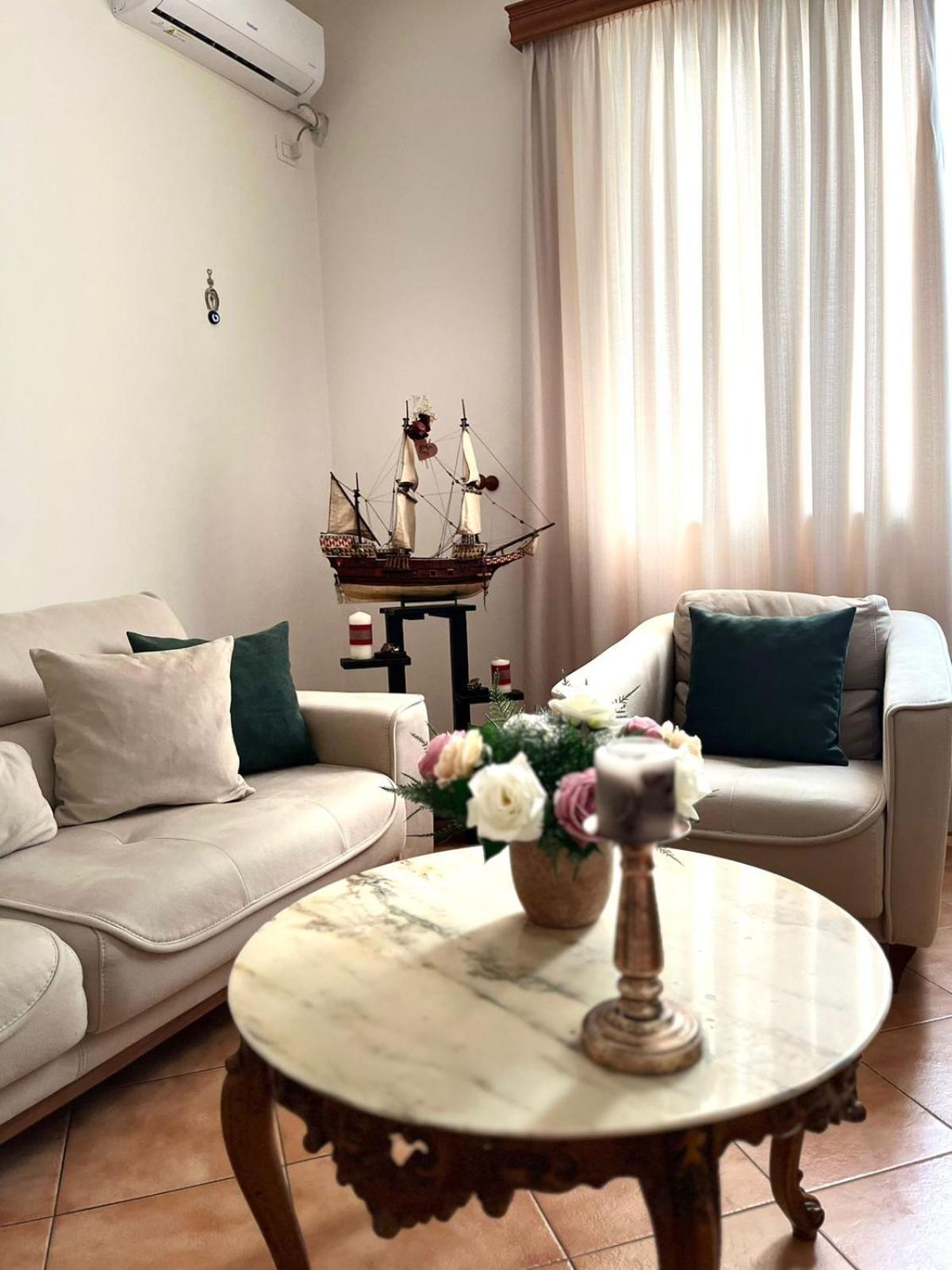 Vlorë Iljazi'S Apartaments מראה חיצוני תמונה
