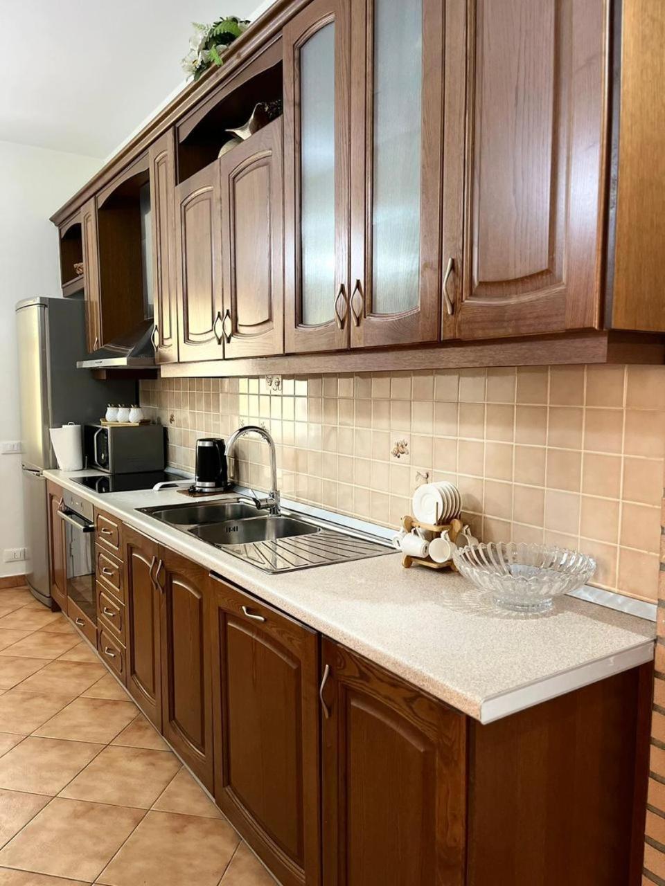 Vlorë Iljazi'S Apartaments מראה חיצוני תמונה